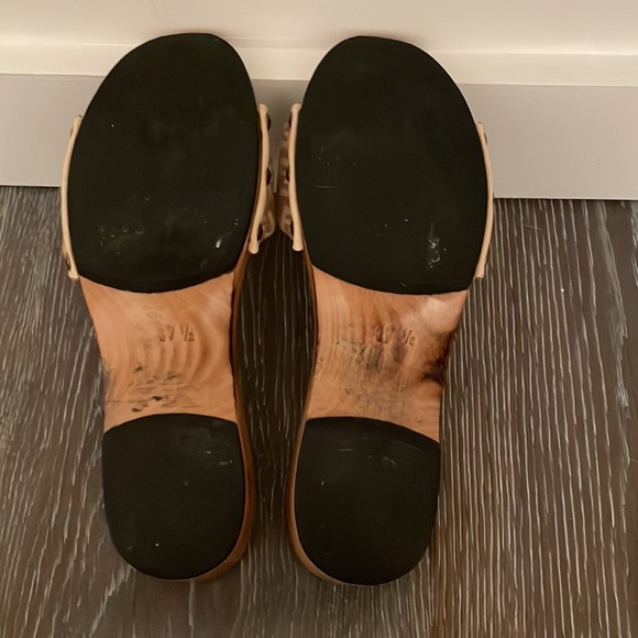 Fendi Zucca Sandals with hardware - Picture 3 of 5